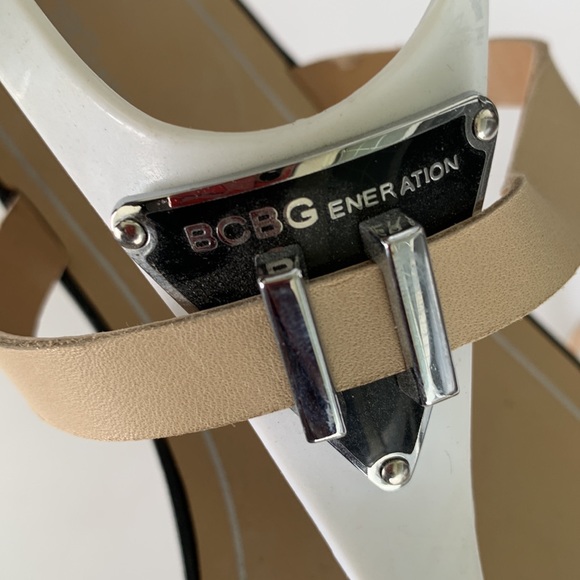 BCBGeneration Flat 0 to 1/2" Women's Sandals & Flip Flops - Picture 9 of 16